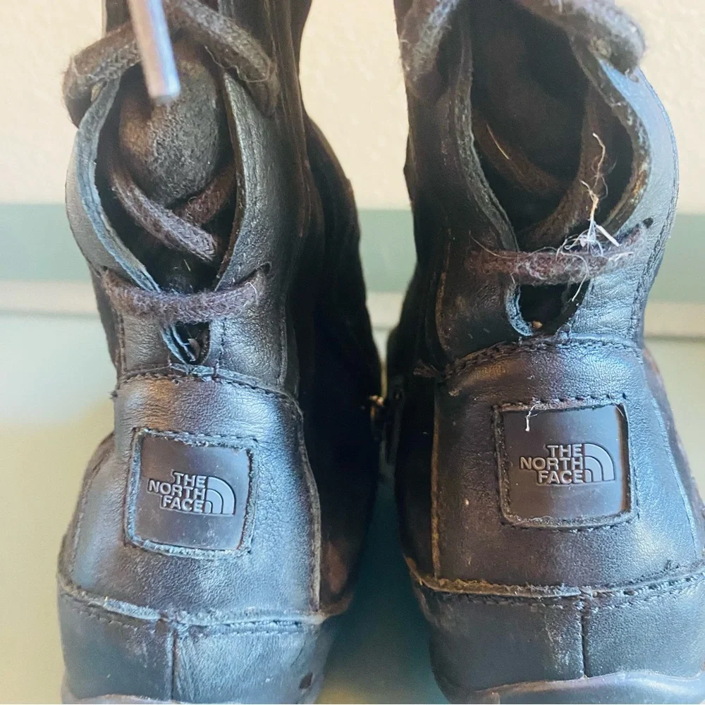 The North Face Women’s Janey Black Waterproof Winter Boots Size 7